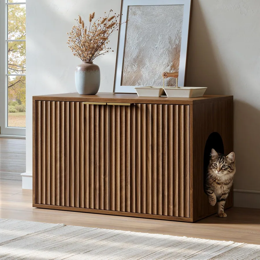 Amazon product photo of Evermagin 31.5" Cat Litter Box Enclosure Furniture